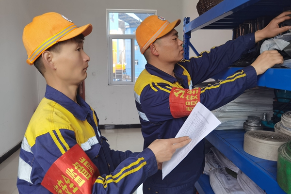 1732236018400064.jpg 库房物资盘货_副本.jpg