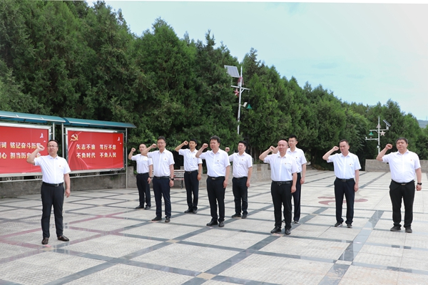 旅行红色革命教育基地_副本.jpg