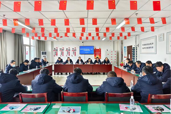 第二段，，三违职员晤面剖析会_副本.jpg