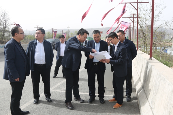 公司党委书记、董事长焦小年到水北集运站项目现场_副本.jpg